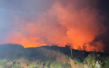 Fogo de grandes proporções atinge Vila Dirce