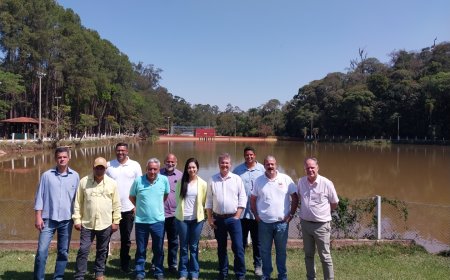 Técnicos fazem a vistoria de três lagos que serão desassoreados no Bairro das Posses