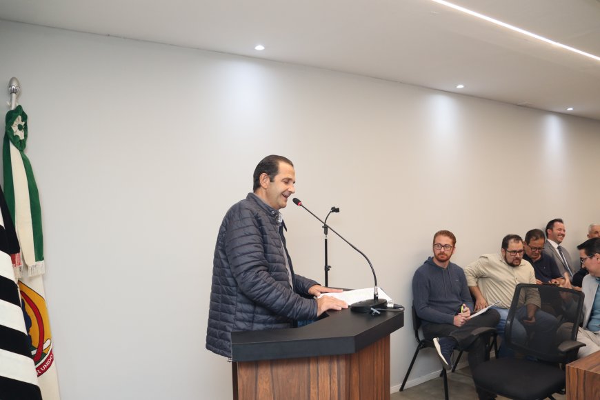 Prefeito Elmir Chedid participou de debate público sobre pedágios na região
