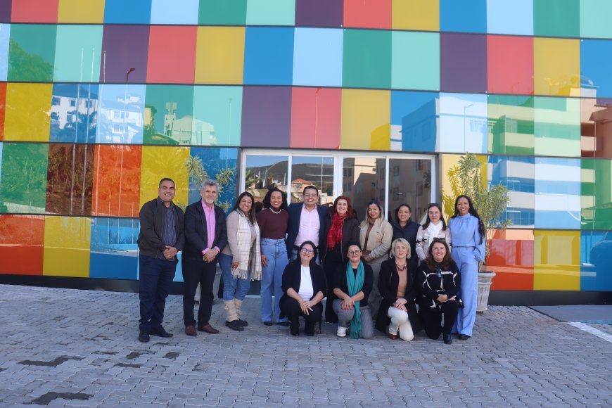 Sistema de Ensino de Serra Negra é destaque nacional em visita de comitiva de Boa Vista (RR)