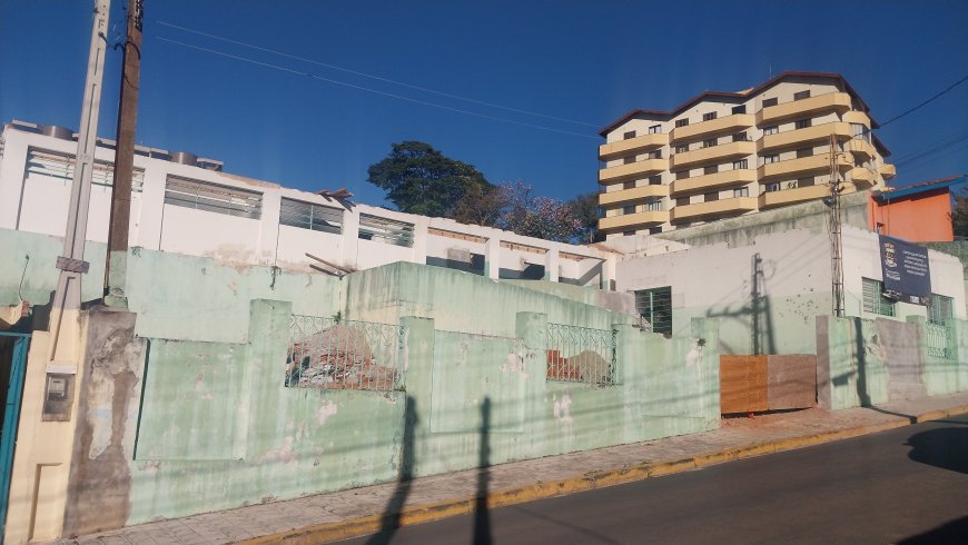 Seguem as obras de reforma do prédio que vai abrigar novas instalações do CAPS