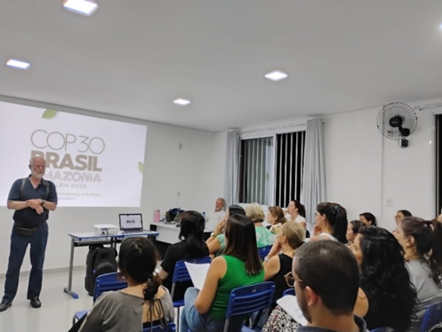 Professores da rede municipal participam de palestra sobre a COP 30