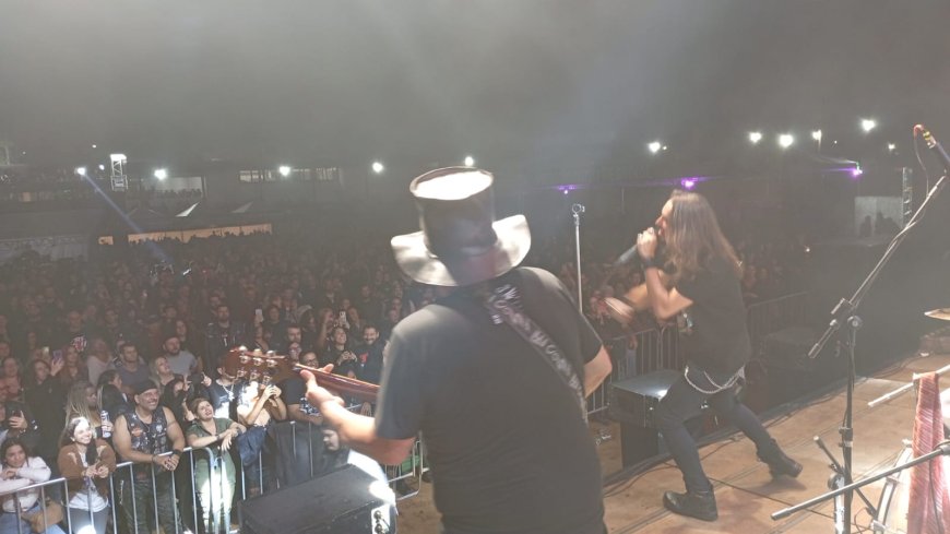 Banda Sete Galo toca em Patos de Minas em show de abertura do Biquíni Cavadão