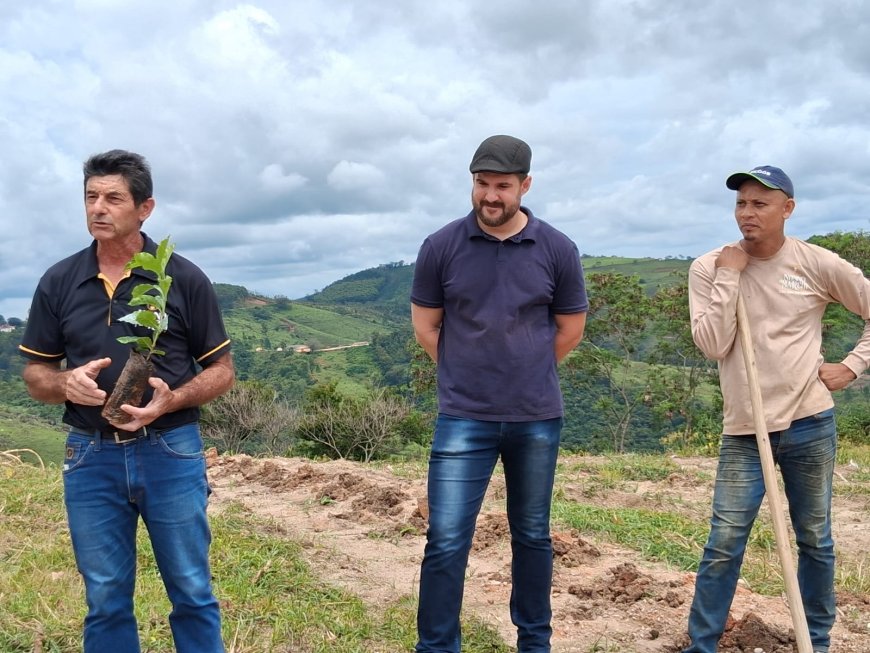 Café Nonno Marchi realiza experiência imersiva do café com plantio de mudas