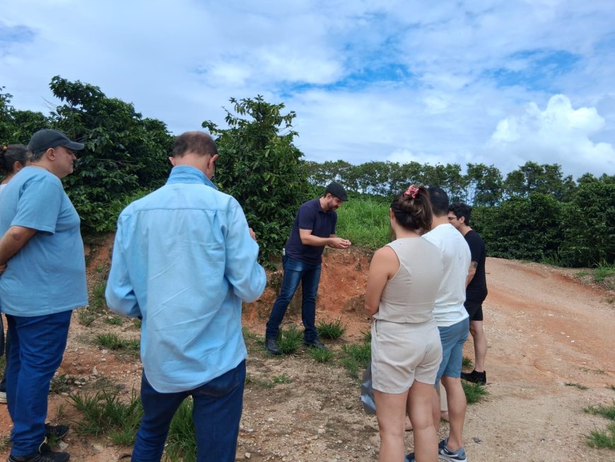 Café Nonno Marchi realiza experiência imersiva do café com plantio de mudas