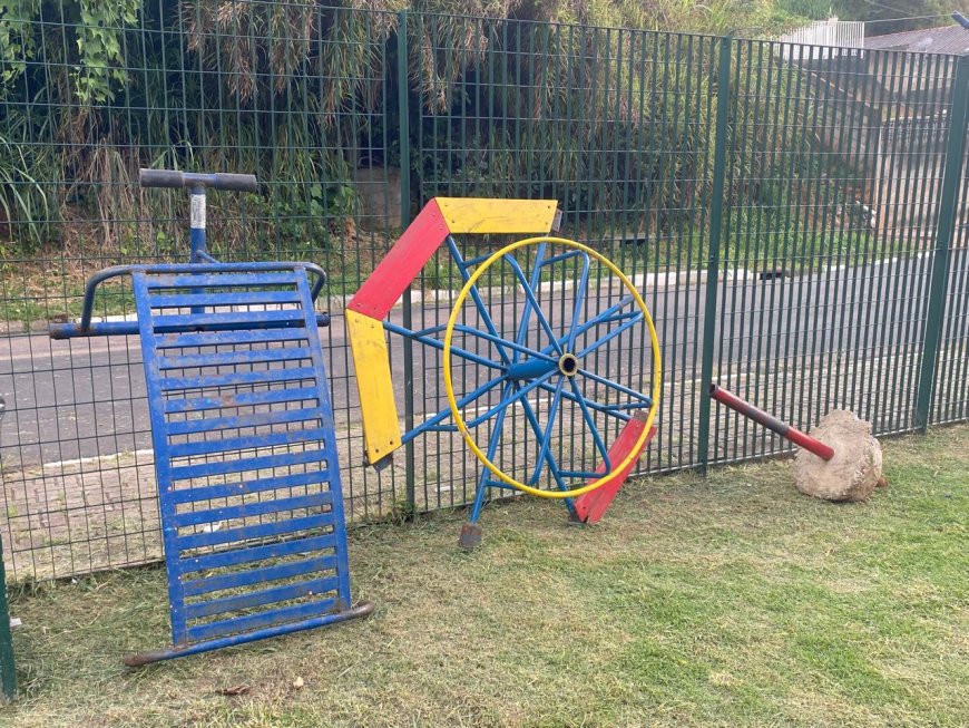 CILES no Parque Fonte São Luiz e no Jardim Serra Negra são alvos de depredação