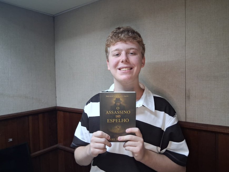 Entre Linhas e Vozes - Episódio 7: "O Assassino do Espelho" é o livro de estreia do jovem escritor Gabriel Menegatti