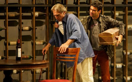 Caio Blat e Elias Andreato apresentam espetáculo “Memórias do Vinho” em Bragança Paulista