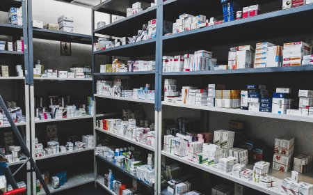 Prefeitura esclarece falta de medicamentos de alto custo e cobra regularização do abastecimento