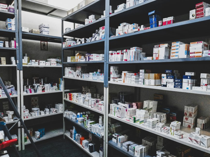 Prefeitura esclarece falta de medicamentos de alto custo e cobra regularização do abastecimento