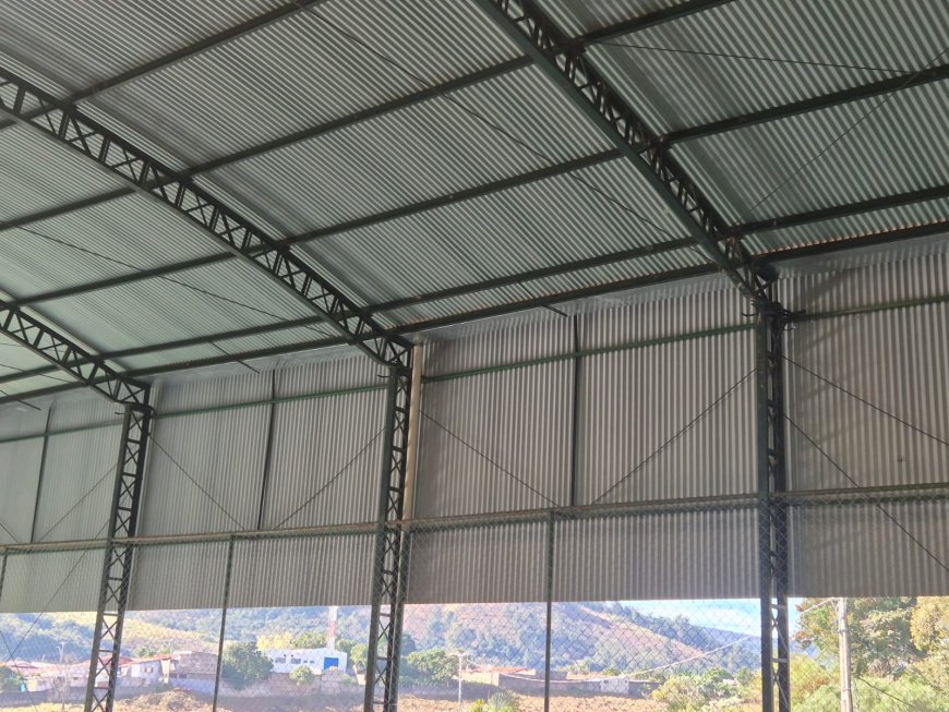 Polícia Civil investiga furto de refletores em quadra esportiva no Alto das Palmeiras