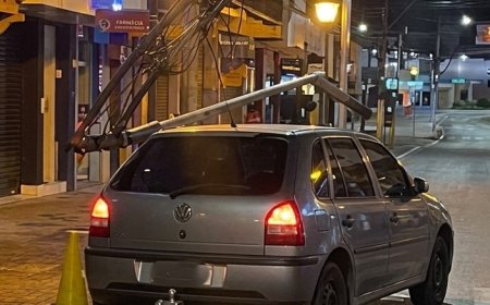 GCM identifica motorista que atingiu estrutura de arco no Centro de Serra Negra