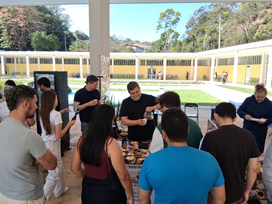 Entre Linhas e Vozes - Episódio 14: Festival do Café Especial do Circuito das Águas celebra centenário de Marie Curie em Águas de Lindóia 