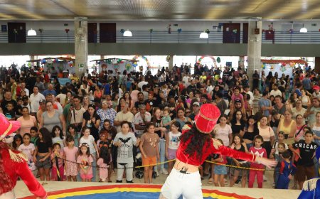 Festa do Dia das Crianças reúne centenas de famílias no Centro de Convenções