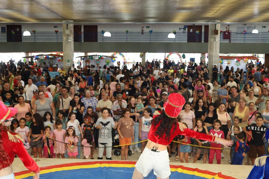Festa do Dia das Crianças reúne centenas de famílias no Centro de Convenções